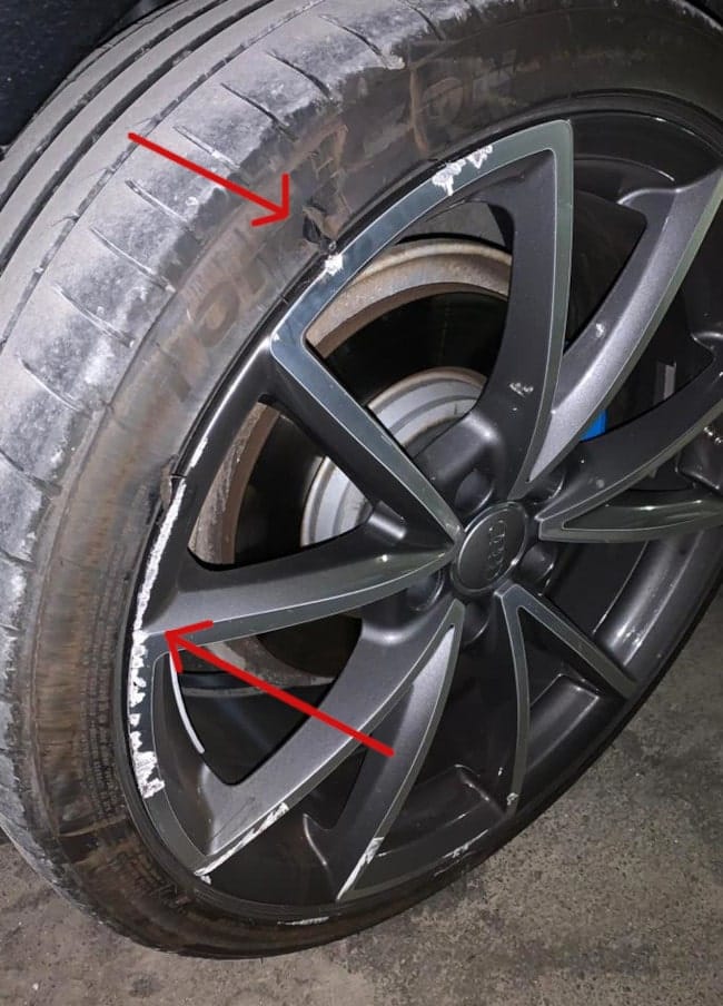 Zadrapania i otarcia na obręczy. Spowodowane uszkodzeniem krawężnika