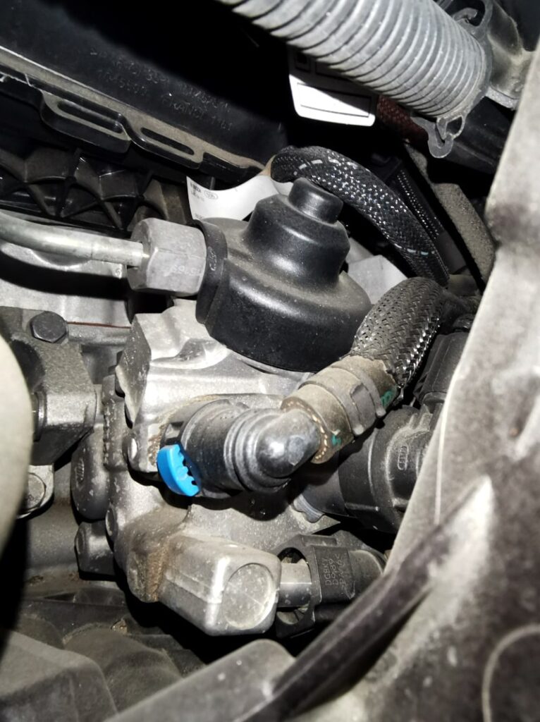 Car jerks when accelerating Cause 4: Defective high-pressure fuel pump (HP pump)