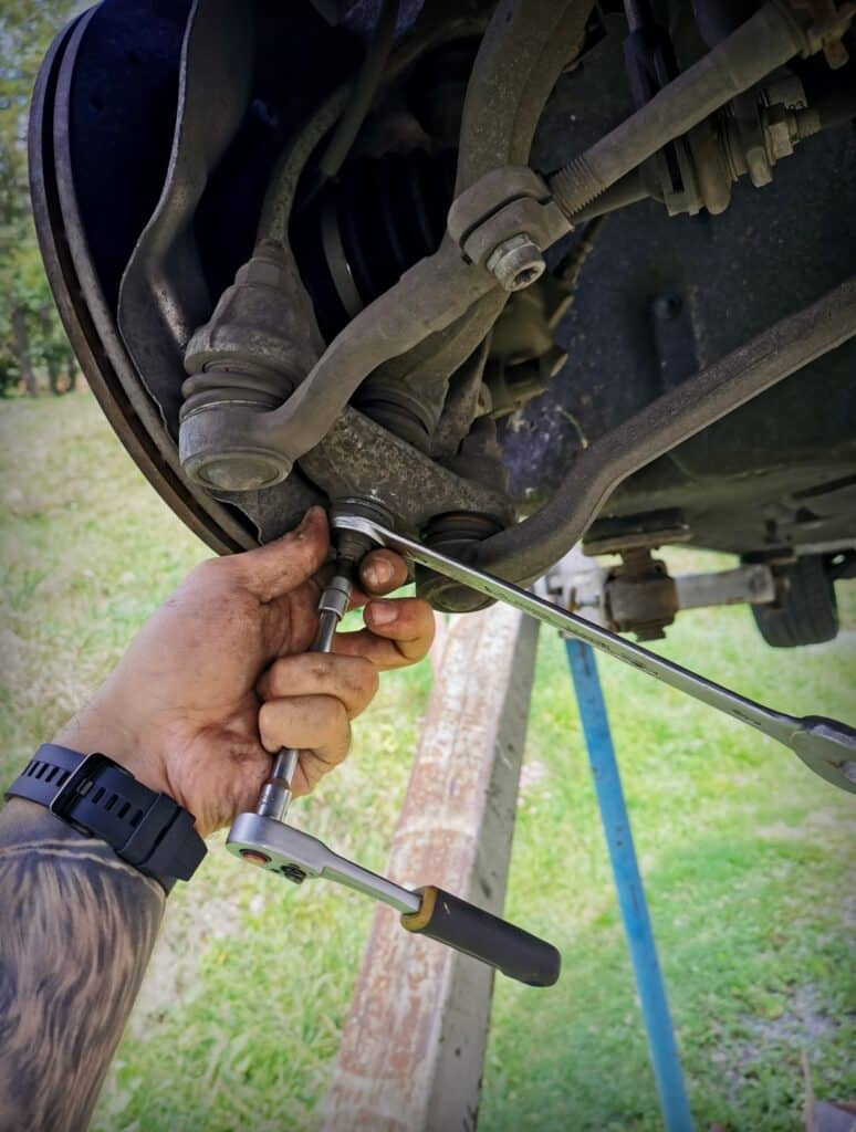 Cómo aflojar la unión tuerca-tornillo Torx