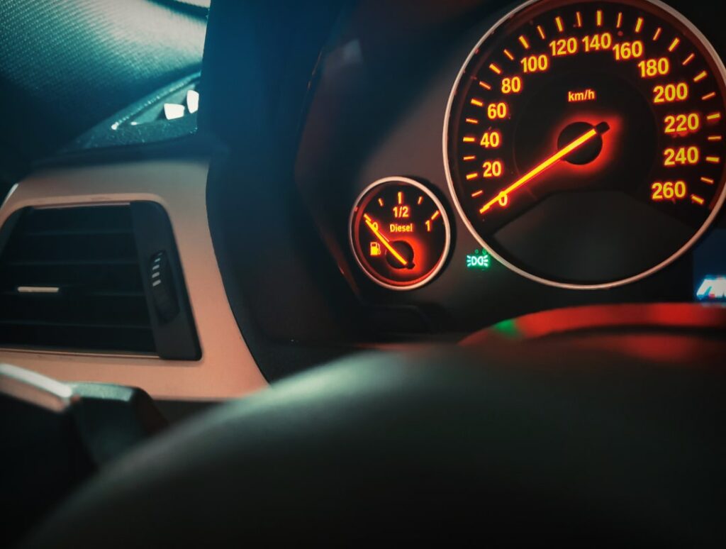 Empty tank cause of starting problems: Fuel gauge