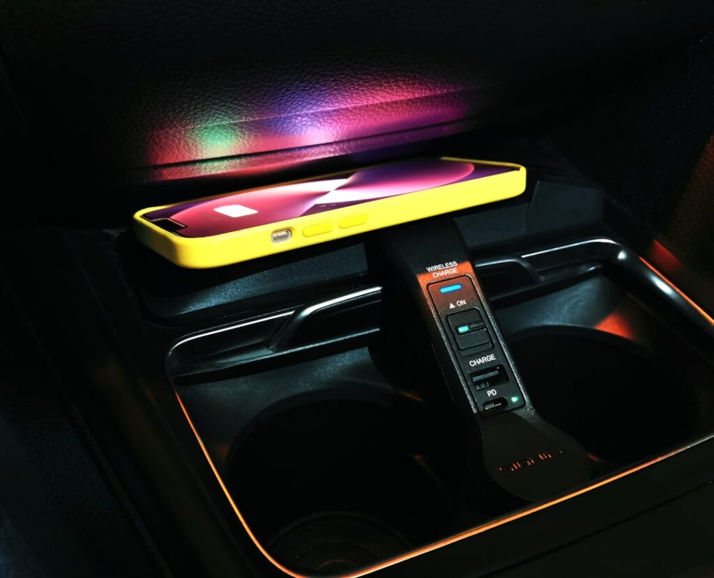 SIGHILL Wireless Charger during wireless charging process