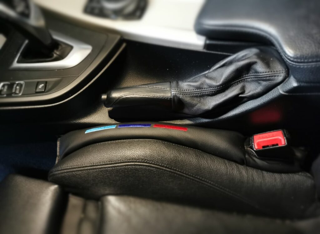 Top Accesorios BMW 5: Relleno del hueco del asiento