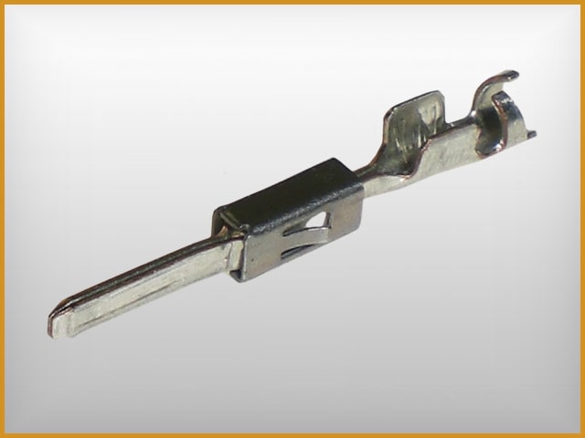 Stecker auspinnen-Flachsteckkontakt