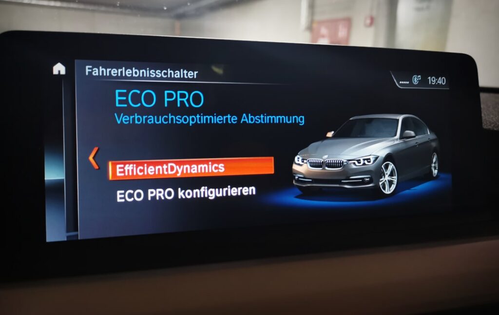 Tecnología de conducción ecológica para un menor consumo de energía Modo ECO Drive para adaptar el estilo de conducción