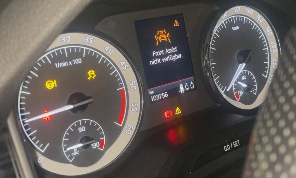 Panel de mensajes de error Mensajes de error en el ordenador de a bordo (normal)