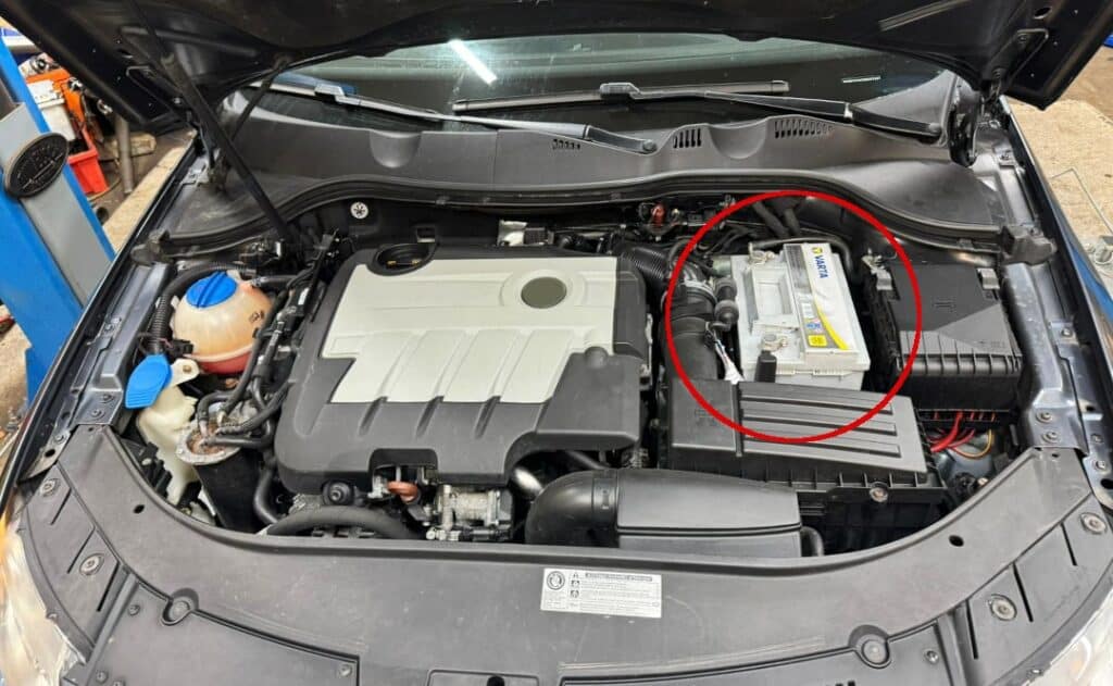 Batería de posición Cambio de batería Skoda, posición de la batería del coche